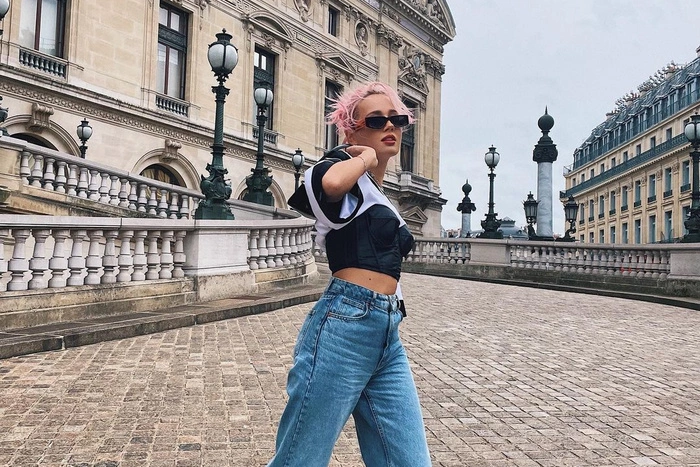 Клава Кока в корсете и чулках выступила в Кремле