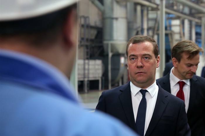 Медведев призвал «наказать рублем» ответственных за аварию «Протона»