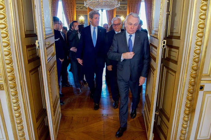 МИД ФРГ назвал вывод войск России из Сирии рычагом давления на Асада