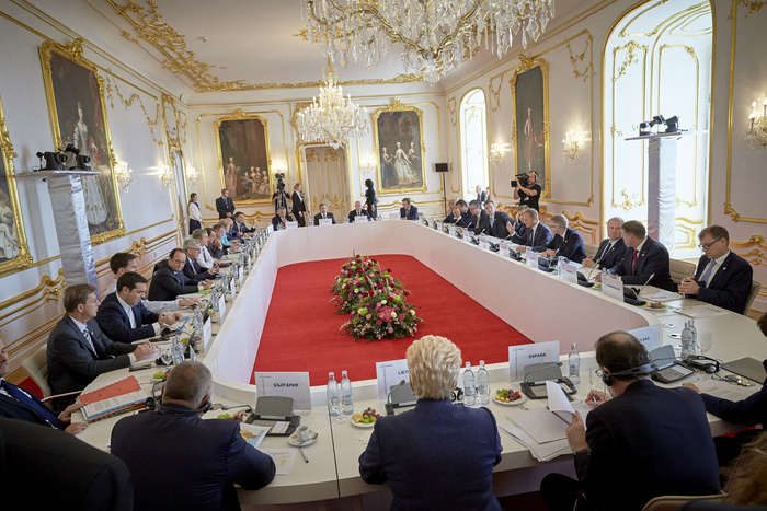 Состояние критическое: чем закончились переговоры лидеров ЕС в Братиславе