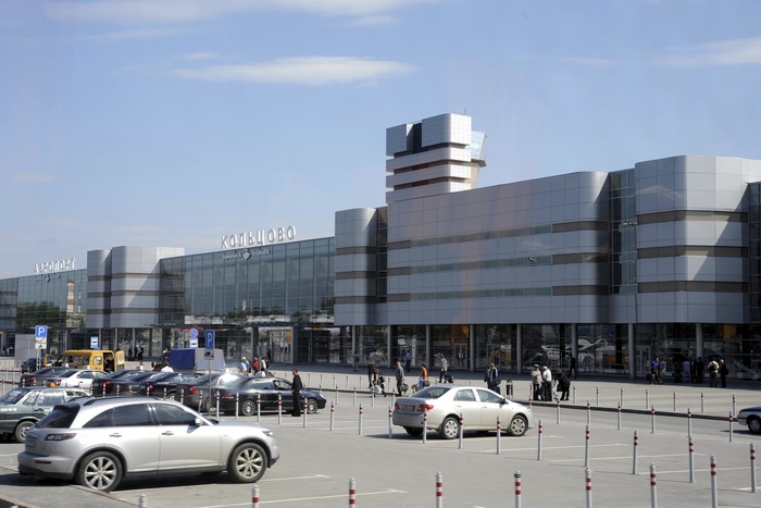 Мединский предложил переименовать аэропорт Кольцово