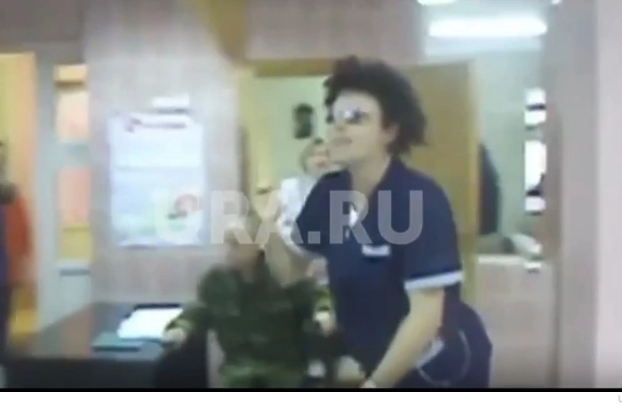 В ХМАО со скандалом отовсюду уволили депутата, который ранее переодевался женщиной