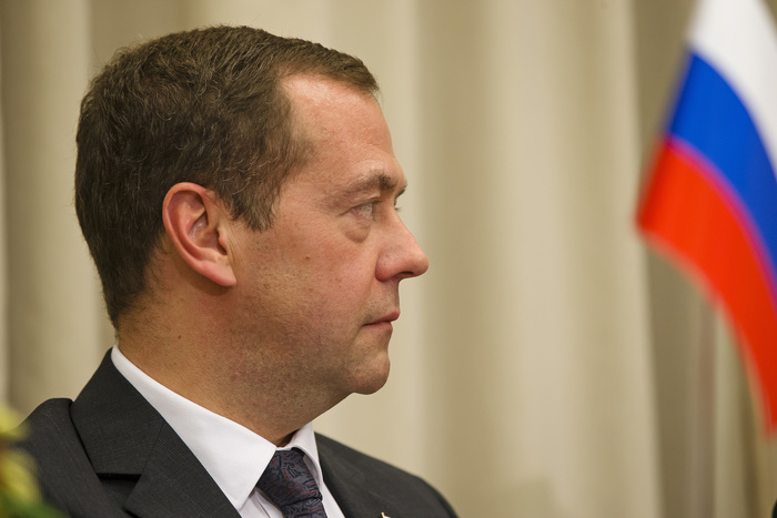 Медведев констатировал начало полноценной торговой войны против России