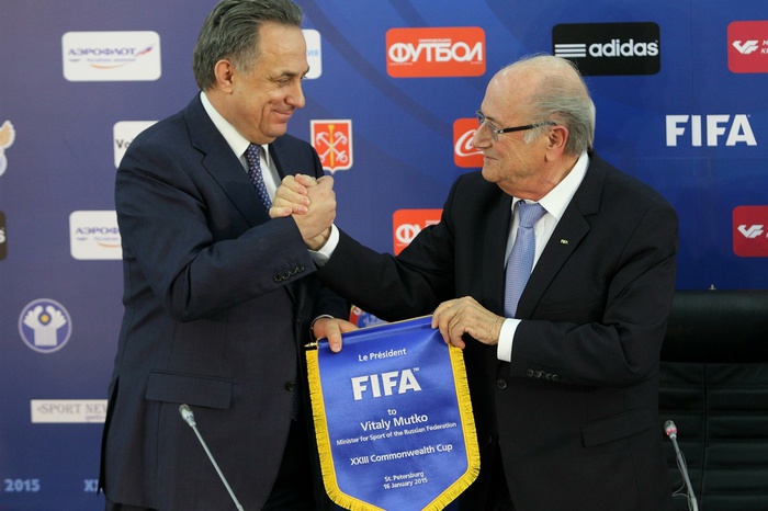 Блаттер обвинил бывших президентов Германии и Франции в давлении на ФИФА