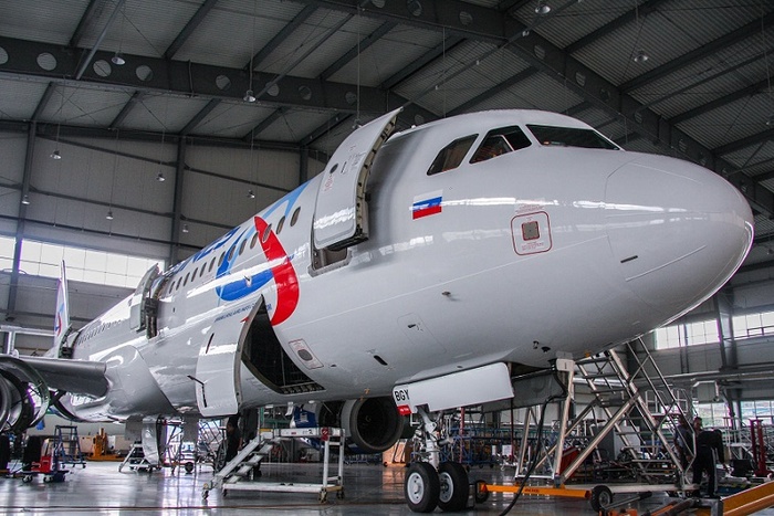 Парк «Уральских авиалиний» пополнился новым самолетом