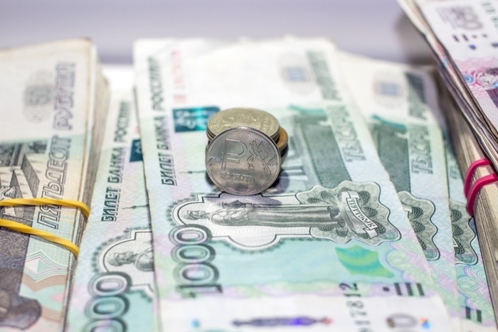 В Свердловской области опять выросла зарплата