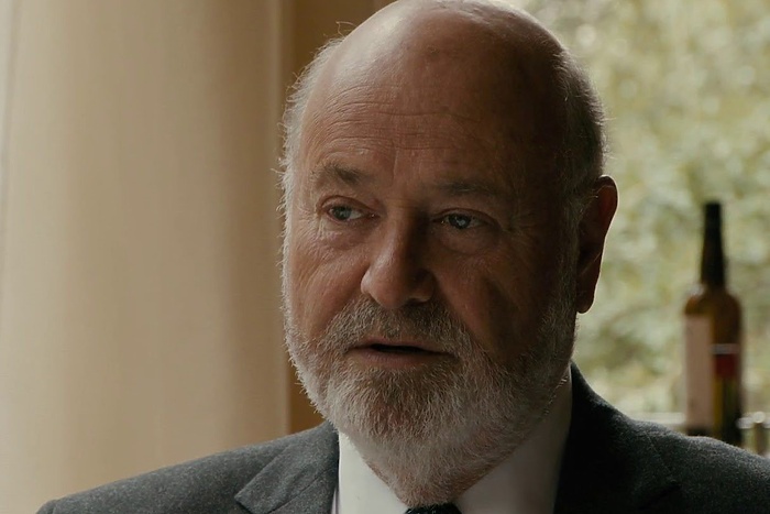 Голливудского режиссера Роб Райнер и его жену нашли убитыми в горящем доме