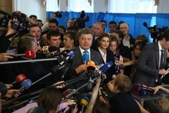 Первый визит Порошенко планирует совершить в Польшу