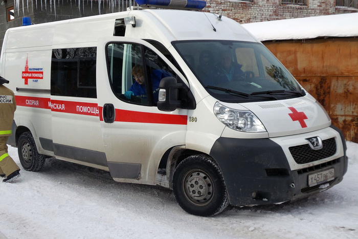 Десять человек доставлены в больницу после пожара в автобусе в Подмосковье