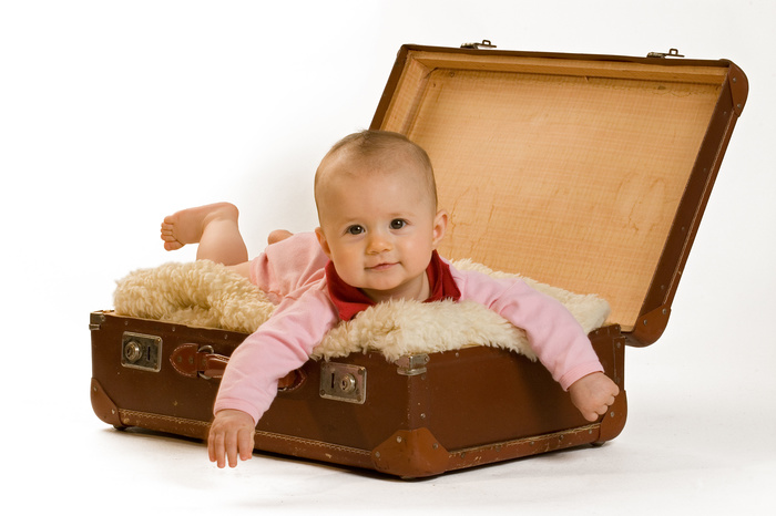 После введения безвиза украинка пыталась провезти ребенка в Польшу в чемодане