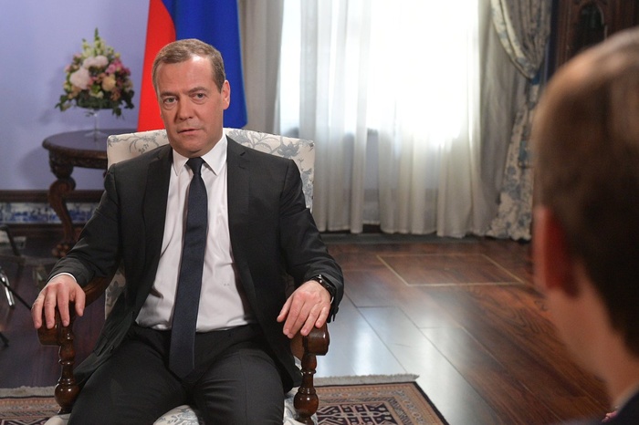 Медведев рассказал о росте доходов россиян