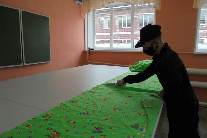 Прокуратура Ивделя наказала колонию за нежелание выпускать осужденного по УДО