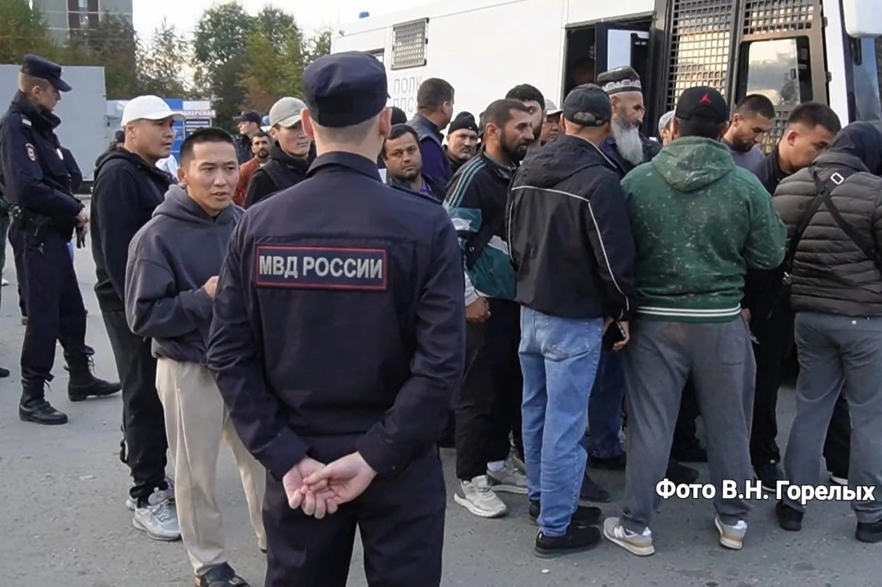 В Свердловской области начались массовые рейды по мигрантам