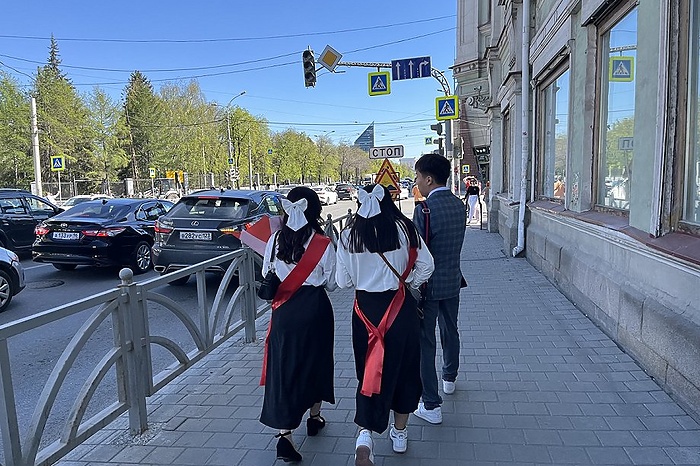 Полпред Жога попросил уральцев проголосовать за молодежную столицу России