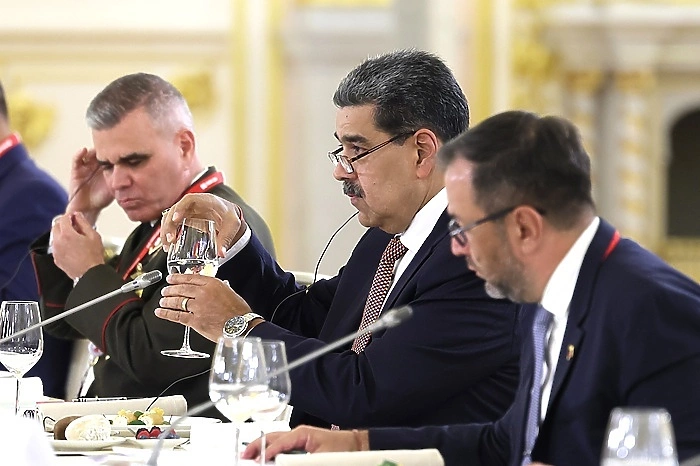 Президента Венесуэлы захватил американский десант и вывез в Нью-Йорк