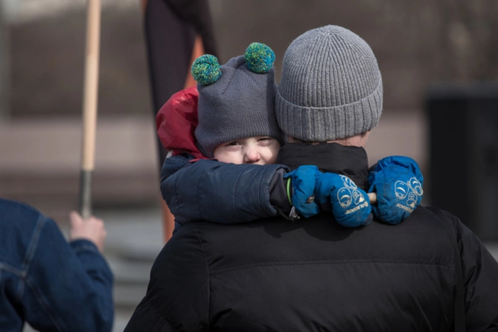 Обманутые дольщики Екатеринбурга и Арамиля вышли к предвыборному штабу Путина