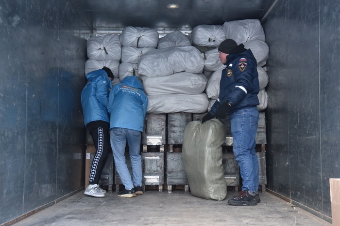 «550 килограммов подарков». Свердловская область отправила в зону СВО еще 5 тонн гуманитарной помощи