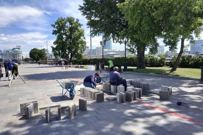 «В бизнес-классе за 150 тысяч». На Урале рассказали о «серых» схемах въезда мигрантов