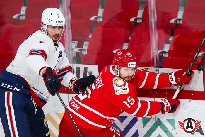 Анатолий Голышев вернулся в «Автомобилист», так и не сыграв ни одного матча в НХЛ
