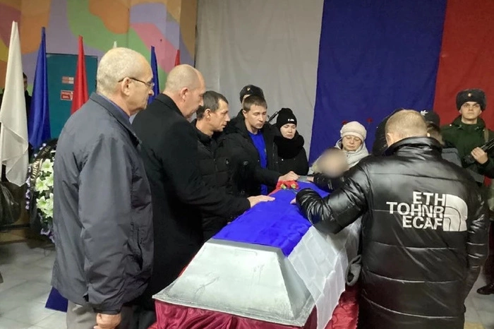 На Урале простились с погибшим мобилизованным Николаем Мойсеевым