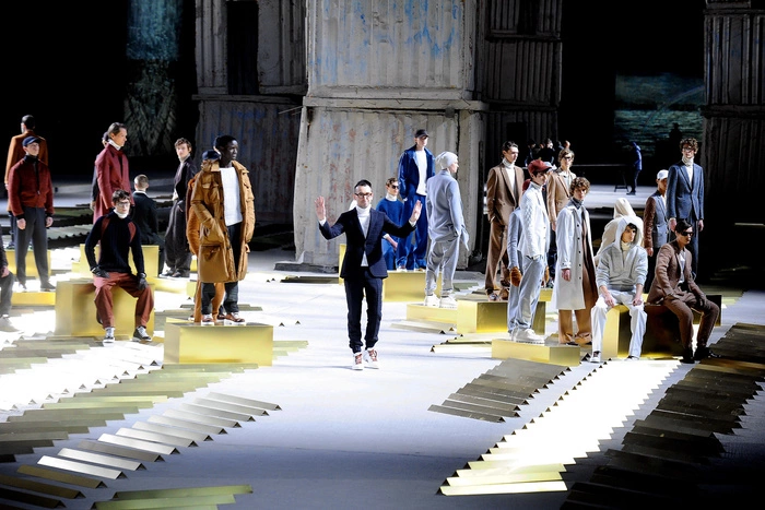 Ermenegildo Zegna предложил носить спортивные штаны с пиджаками