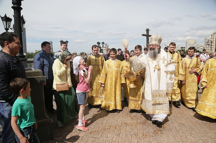 Православное празднование Собора всех святых в земле Российской просиявших