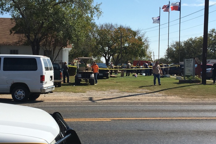 27 человек погибли при стрельбе в техасской церкви