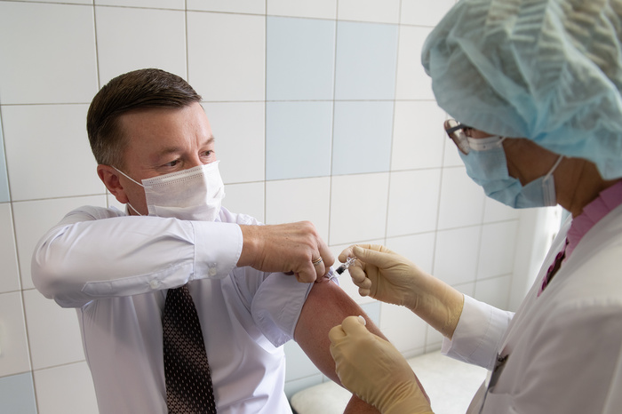 Где поставить прививку от коронавируса в Свердловской области в декабре