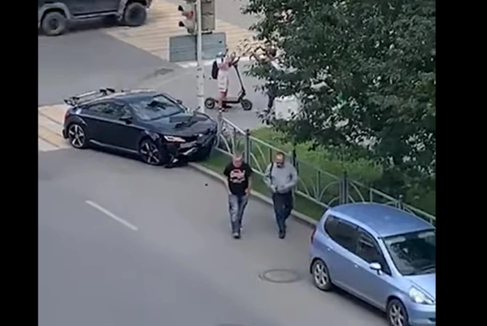 ГИБДД: Водитель разбитого Audi пока остается неустановленным