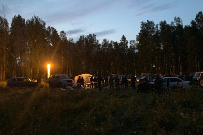 Спасатели нашли ребенка, пропавшего из машины в Омской области