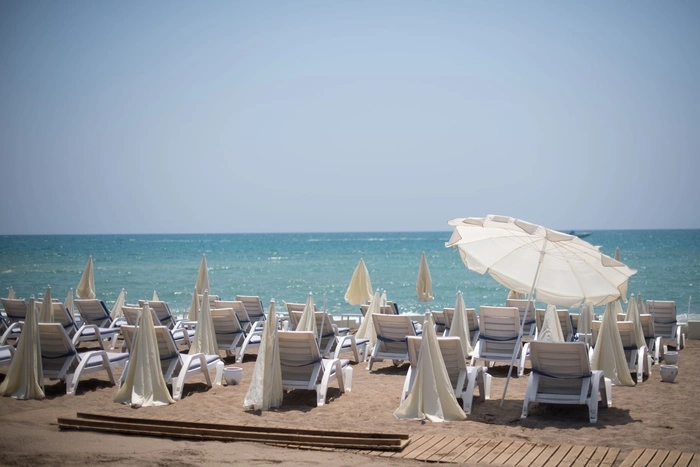 Российские туристы не смогут вылететь на отдых за границу в июне