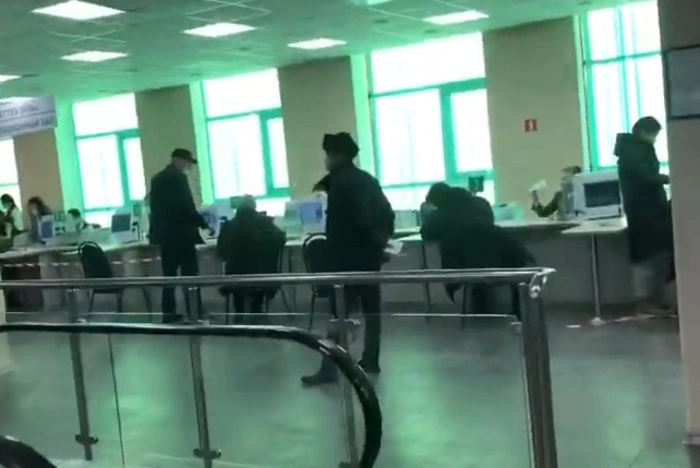 «Нас не любят». Россиянка поделилась впечатлением от получения банковской карты в Казахстане