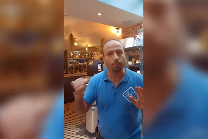 В Париже подвергли травле владельца ресторана, выставившего украинских беженок за нарушение правил