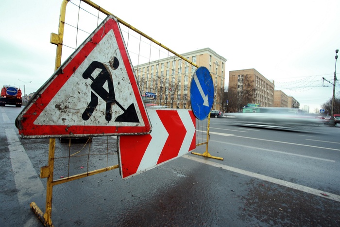 Мэрия Екатеринбурга не видит своей вины в огромных пробках из-за перекрытия улиц