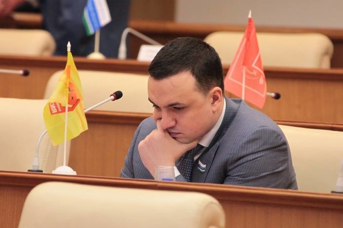 В Екатеринбурге избит депутат Заксобрания