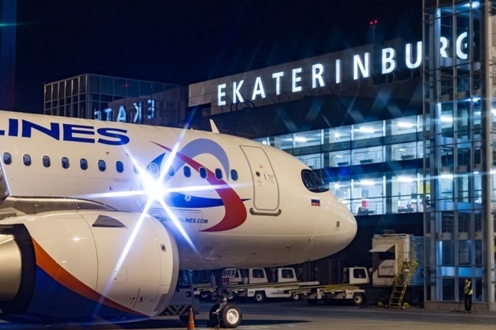 «Уральские авиалинии» отменяют десятки международных рейсов