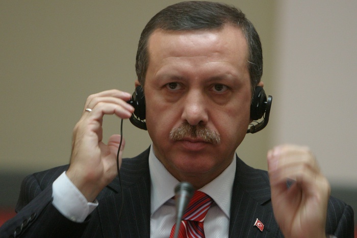Премьер Турции: Эрдоган может провести телефонные переговоры с Путиным