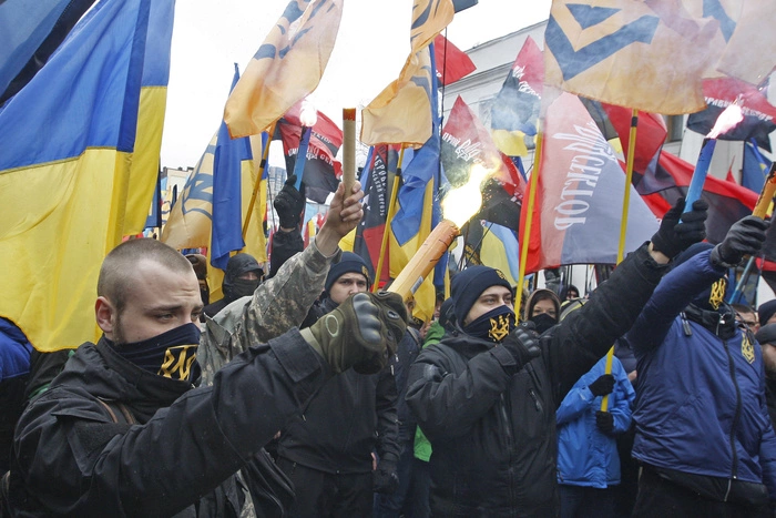 Охранник Яроша прострелил ноги таксисту за отказ сказать «Героям слава!»