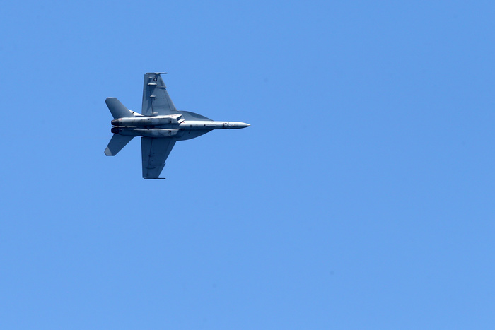 Пилот истребителя ВМС США задохнулся в небе над Сирией
