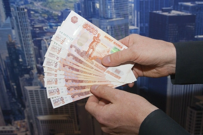 Набиуллина объявила о поступлении в обращение банкнот в 200 и 2000 рублей