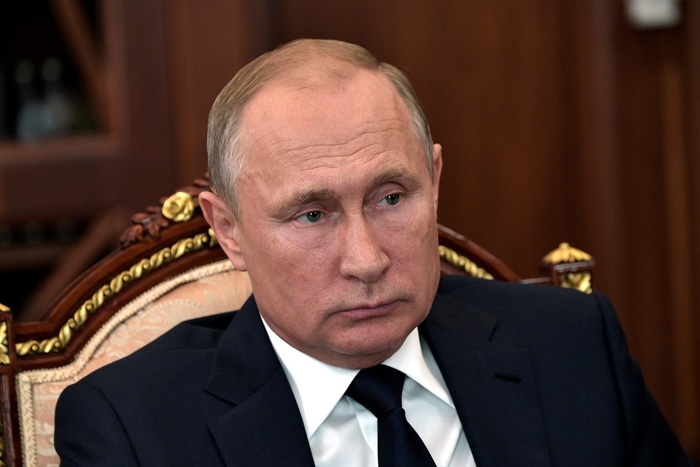 Кремль признал снижение рейтинга Путина в связи с пенсионной реформой