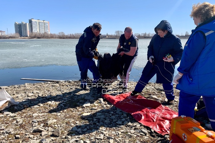 В Озерске утонул рыбак, провалившись под лед