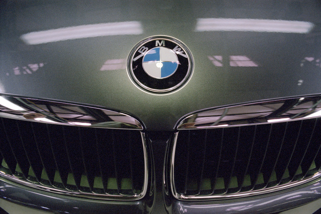 BMW направит предназначенные для России автомобили в другие страны