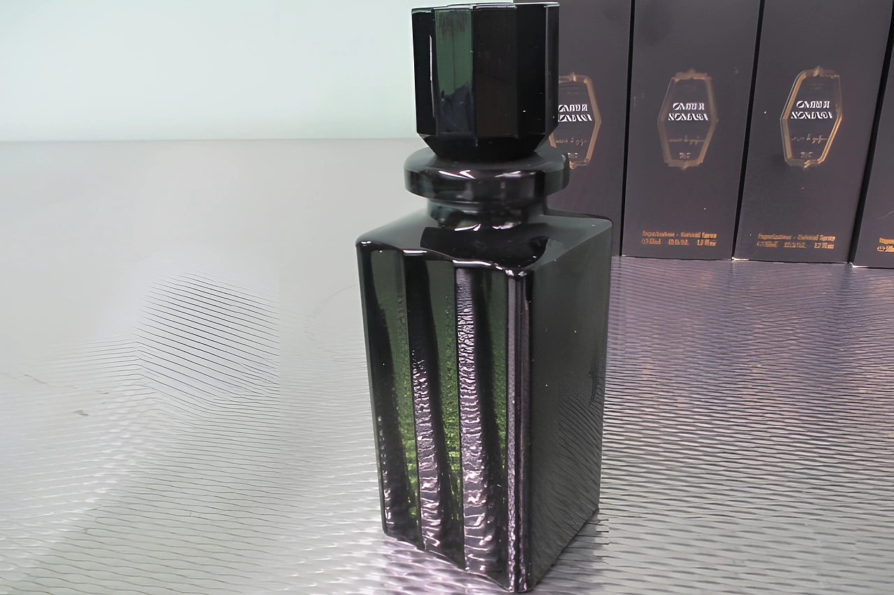 В Екатеринбург не разрешили провезти парфюм