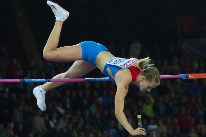 Анжелика Сидорова завоевала «серебро» ЧМ в прыжках с шестом