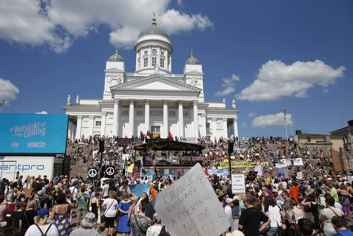 Крупнейшая газета Финляндии обратилась к Путину и Трампу