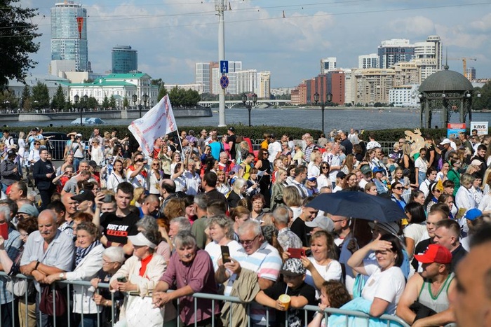 Подсчитано число людей, вышедших в Екатеринбурге праздновать День города