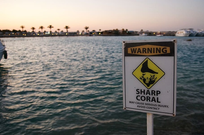 В СРК раскрыли, с какой высоты упал погибший в египетском отеле ребенок