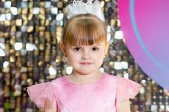 Малышка из Екатеринбурга стала самой красивой девочкой в России — фото