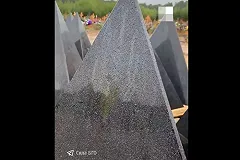 На кладбище ЧВК «Вагнер» в Березовском доставили новые надгробия — «зубы дракона»